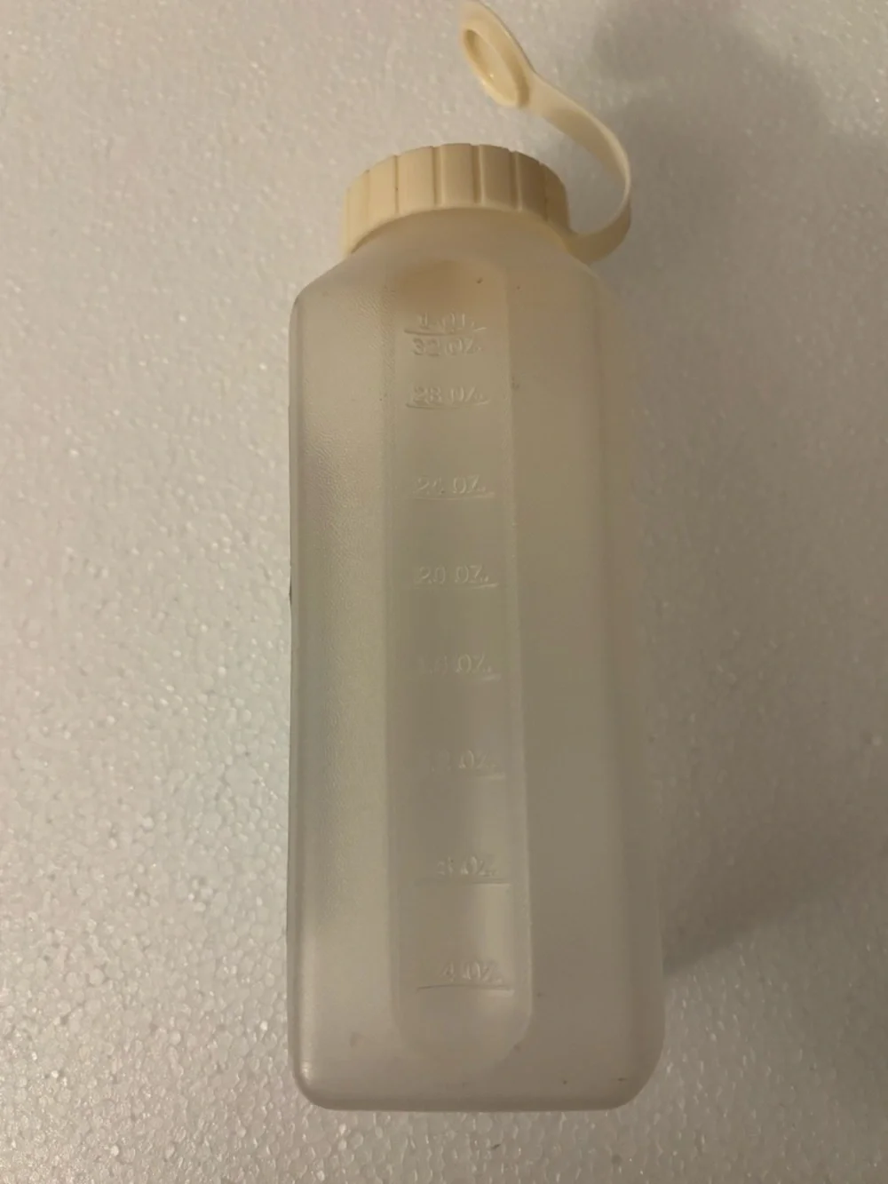 Rubbermaid servin 32oz vintage